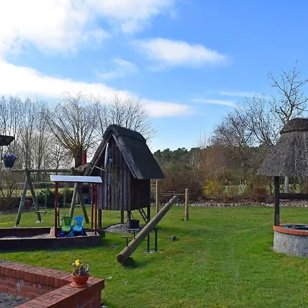 Ferien Unterm Reetdach Bis Zu 6 Personen * Alt Bukow