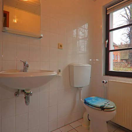 Ferien Unterm Reetdach Bis Zu 6 Personen 아파트 *