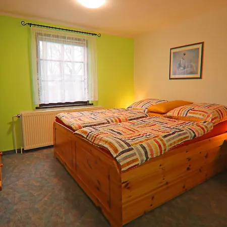 Ferien Unterm Reetdach Bis Zu 6 Personen * Alt Bukow